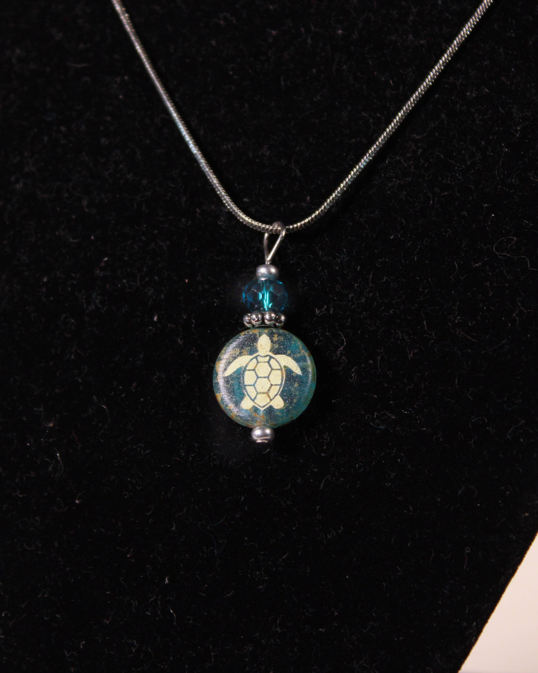 Sea Life Necklace -Round Turtle